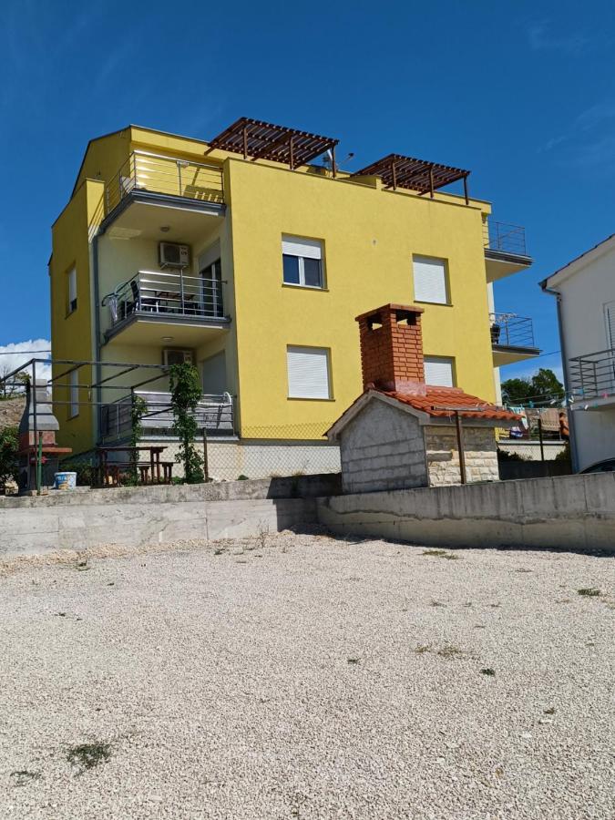 Apartmani Suncev Sjaj ريتنا المظهر الخارجي الصورة